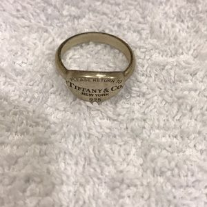 Tiffany & Co classic Ring